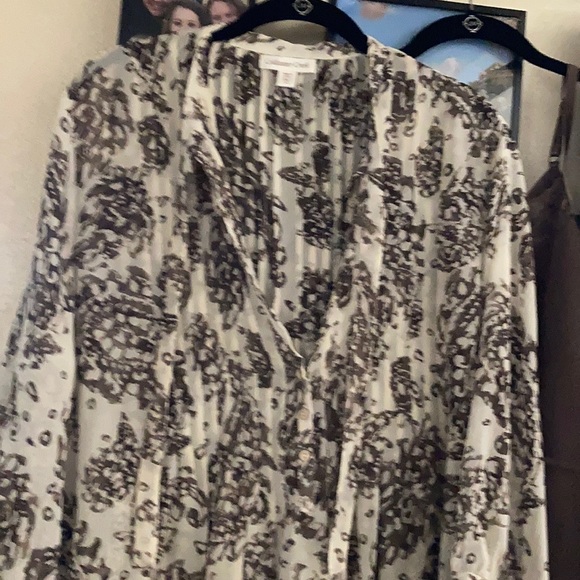 Tops - Picture 4 of 5